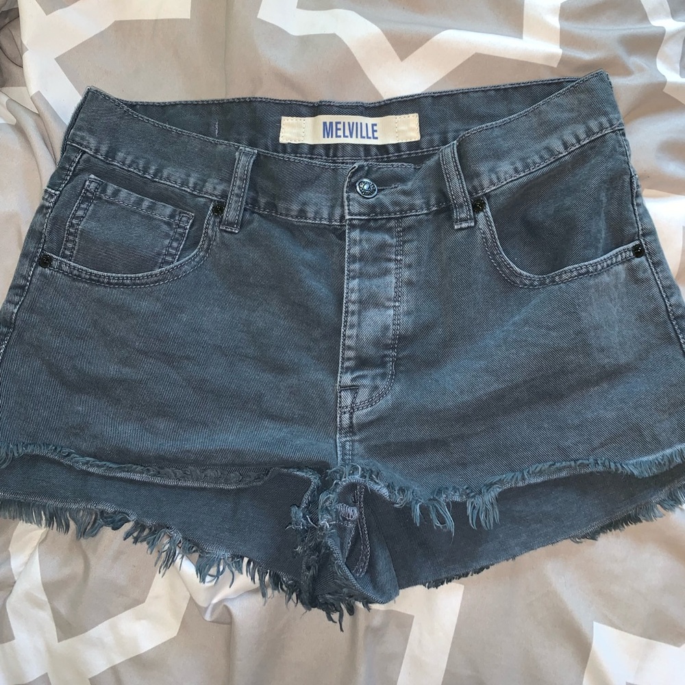 Black Brandy Melville shorts